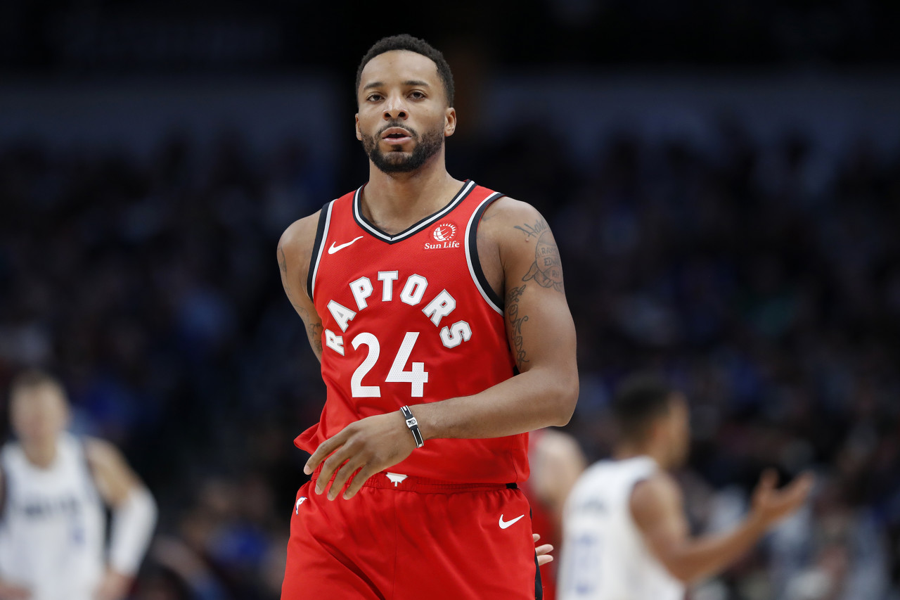 赛场上再创 赛场上再创