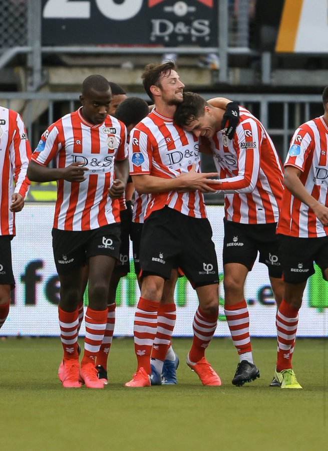 弧度的射门 弧度的射门